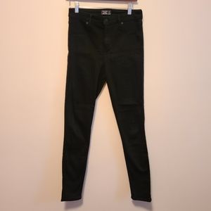 NWOT Black Skinny Jeans